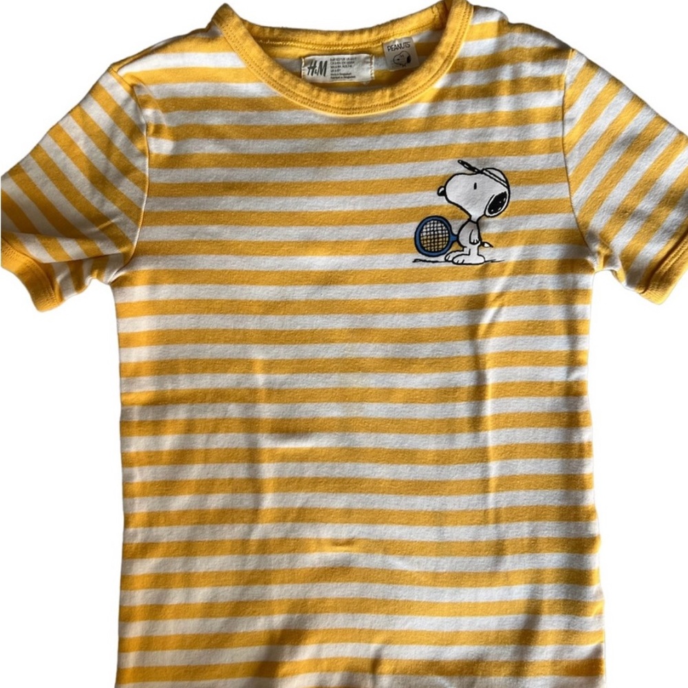 H&M Snoopy T-shirt. Size 6/7.